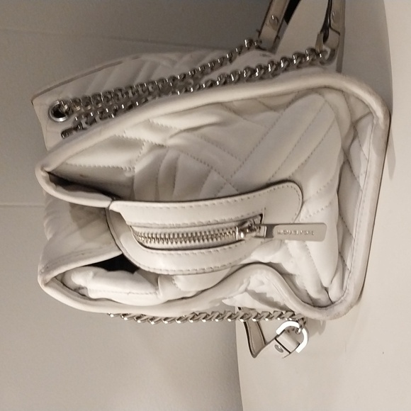 Michael Kors Kathy Quilted Bag - Picture 4 of 12